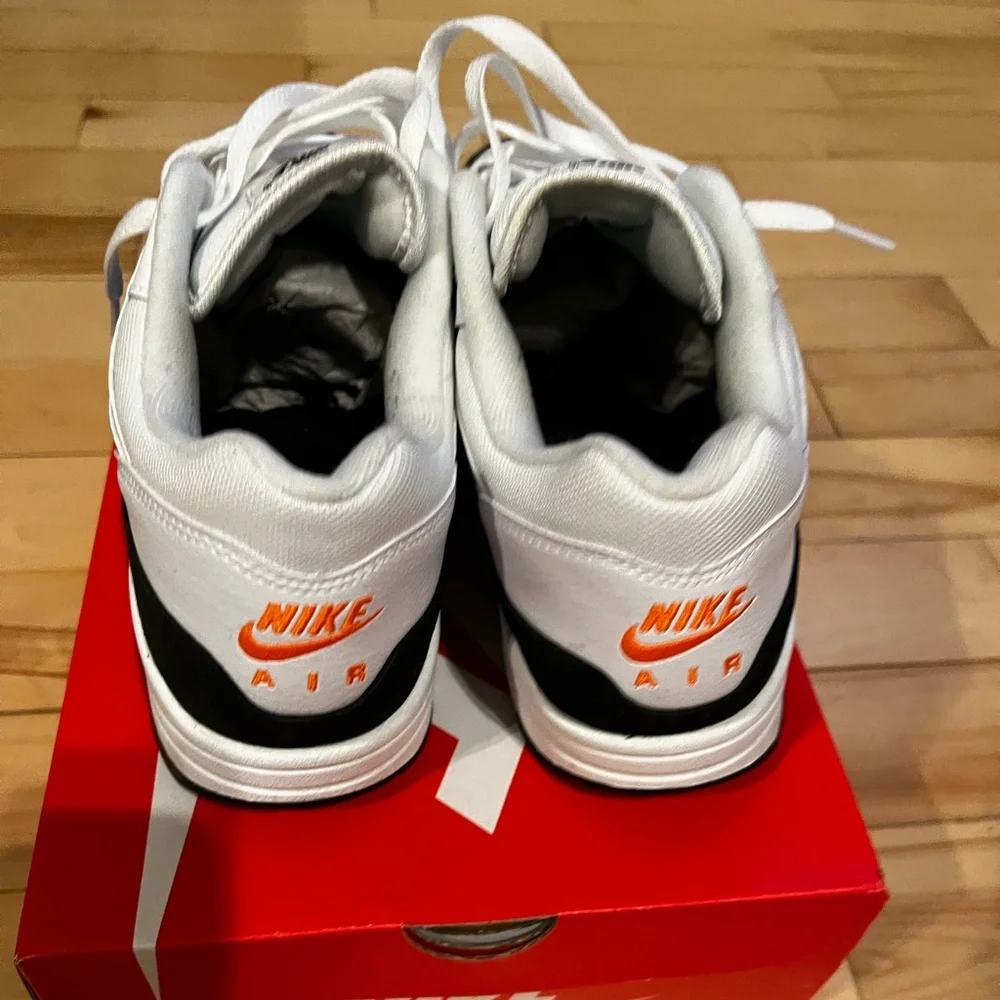 Nike Air Max - Picture 2 of 5